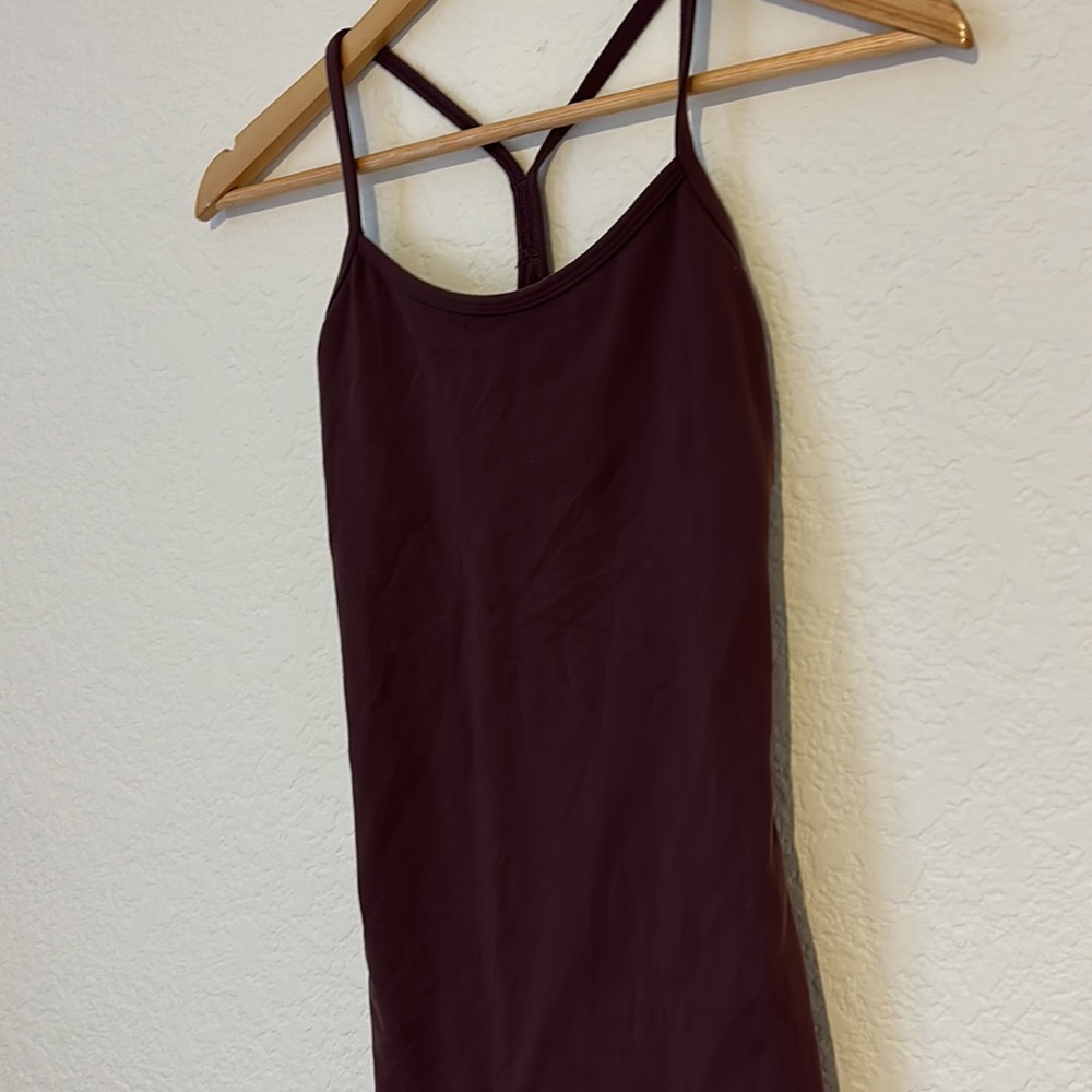 Lululemon tank size 4 - Picture 2 of 5